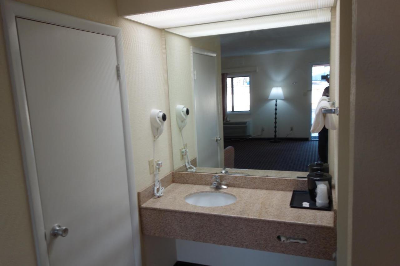 Vip Inn And Suites Хантсвилл Экстерьер фото